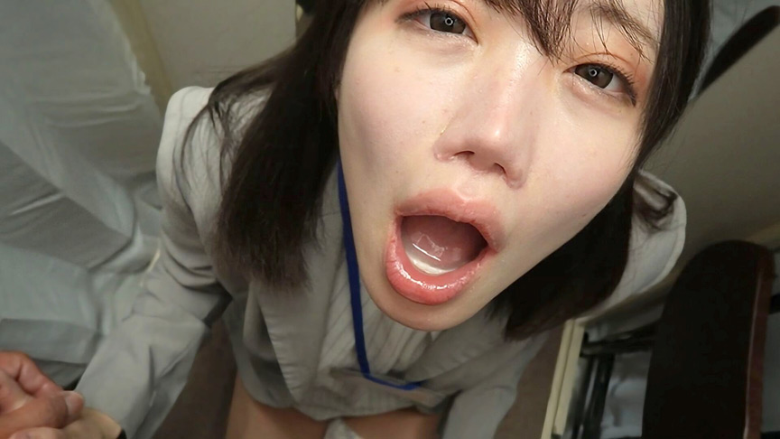 琥珀ややのOLスーツ試着室濃厚ザーメン口内射精